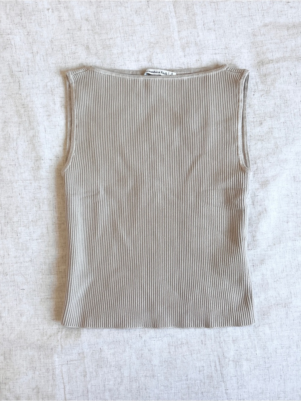 Abercrombie & Fitch Ribbed Sleeveless Tank Top in Light Taupe
